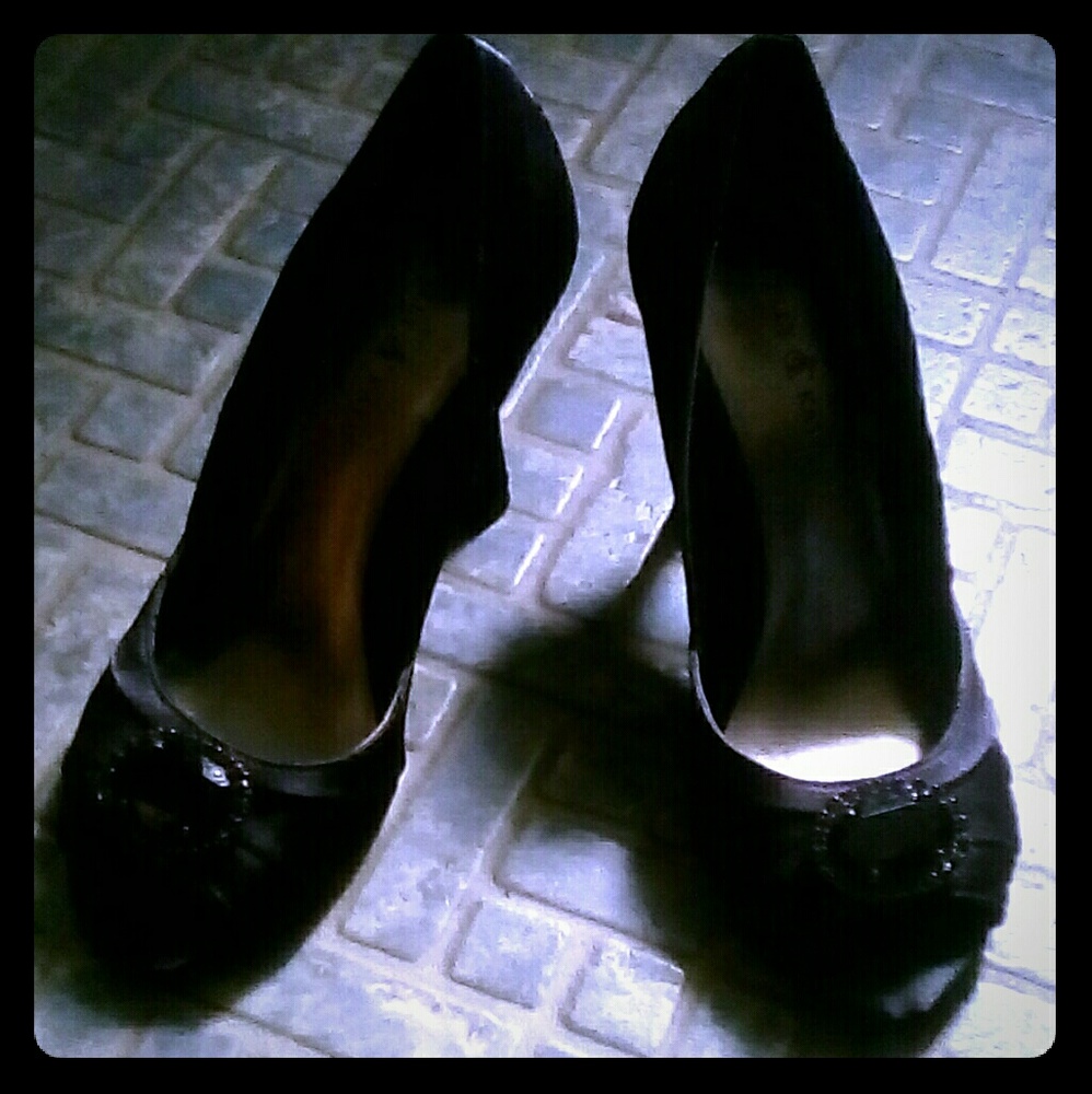 Kelly & Katie fancy black satin, bejeweled heels